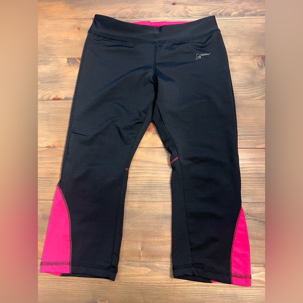 Nana Fashion Black and Pink Athletic Capris Size M. Used.